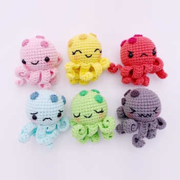the color octopus amigurumi pattern